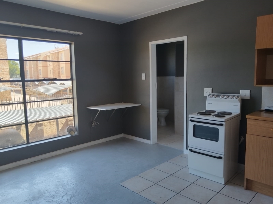 0 Bedroom Property for Sale in Kannoniers Park North West